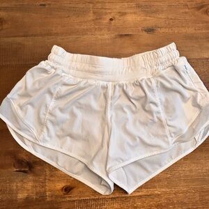 Lululemon Hotty Hot Shorts Low Rise 2.5” length Size 4